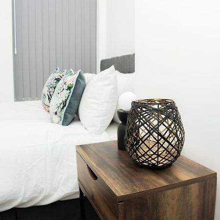 Stylish Home In York - Free Wifi & Parking - Close To Racecourse & City Centre Zewnętrze zdjęcie