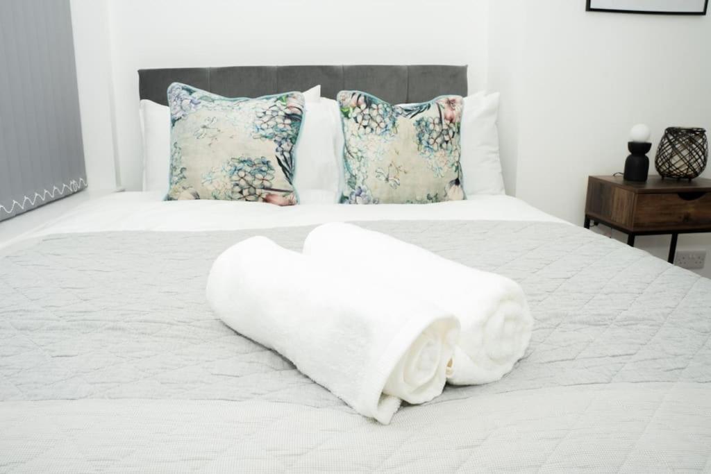 Stylish Home In York - Free Wifi & Parking - Close To Racecourse & City Centre Zewnętrze zdjęcie