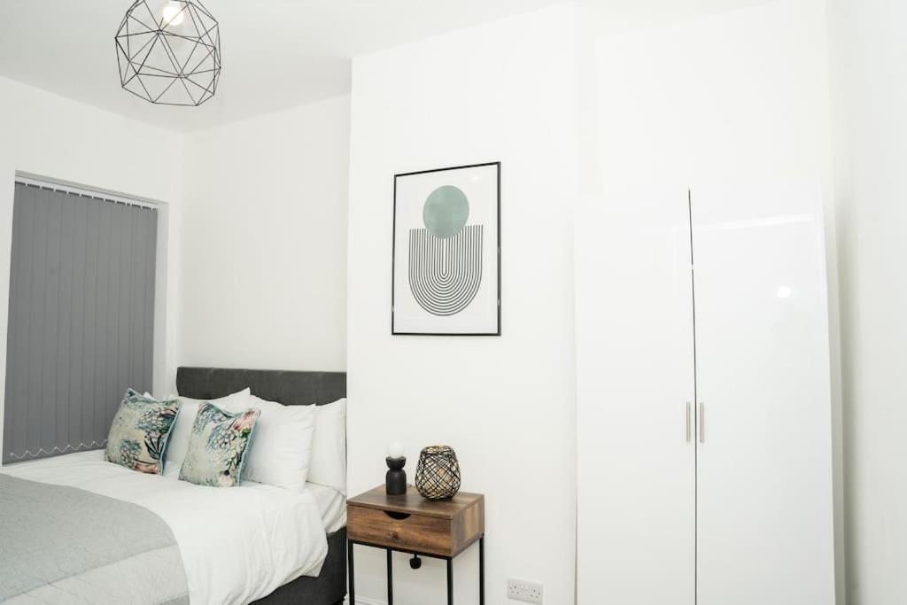 Stylish Home In York - Free Wifi & Parking - Close To Racecourse & City Centre Zewnętrze zdjęcie