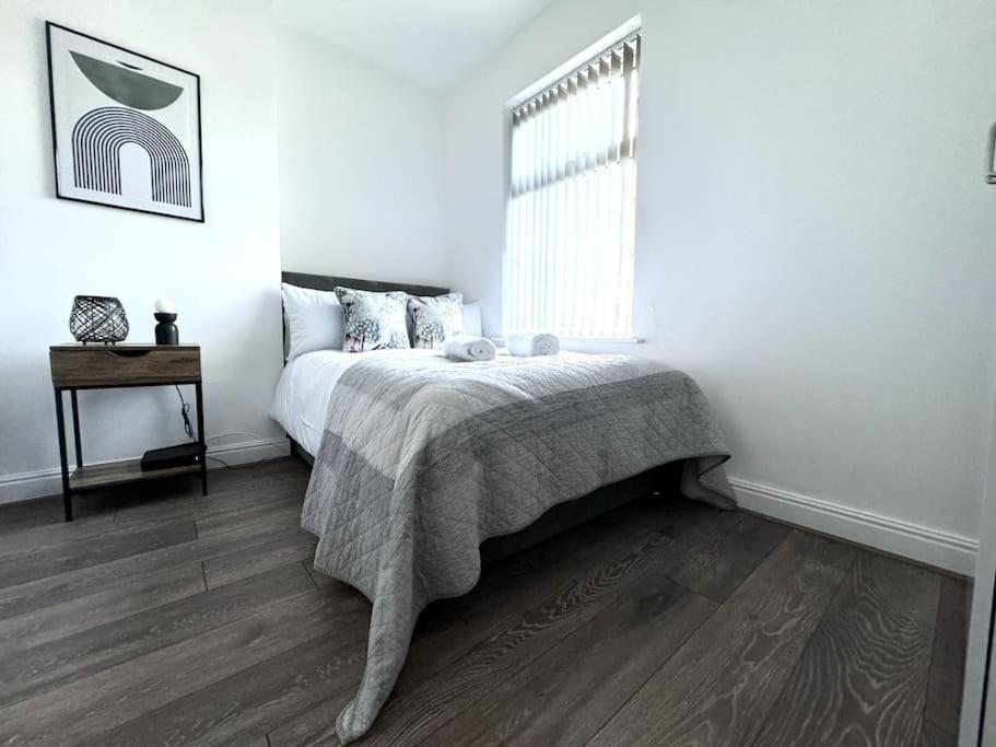 Stylish Home In York - Free Wifi & Parking - Close To Racecourse & City Centre Zewnętrze zdjęcie